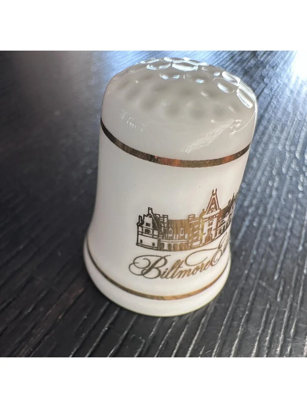 Biltmore Estate Asheville NC Souvenir Thimble Gold Tone Monogram EUC